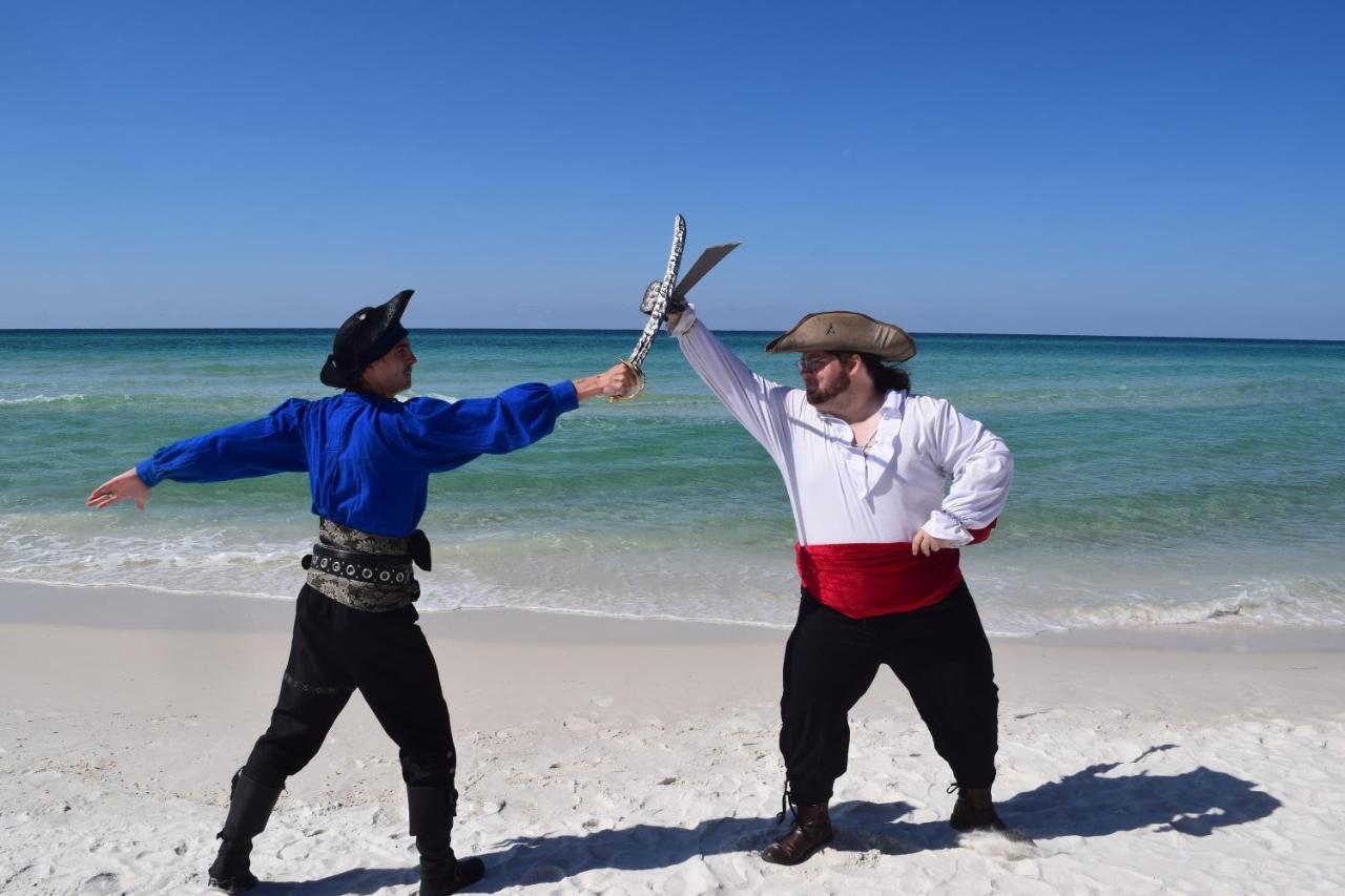 Days Inn By Wyndham Panama City Beach/Ocean Front Esterno foto