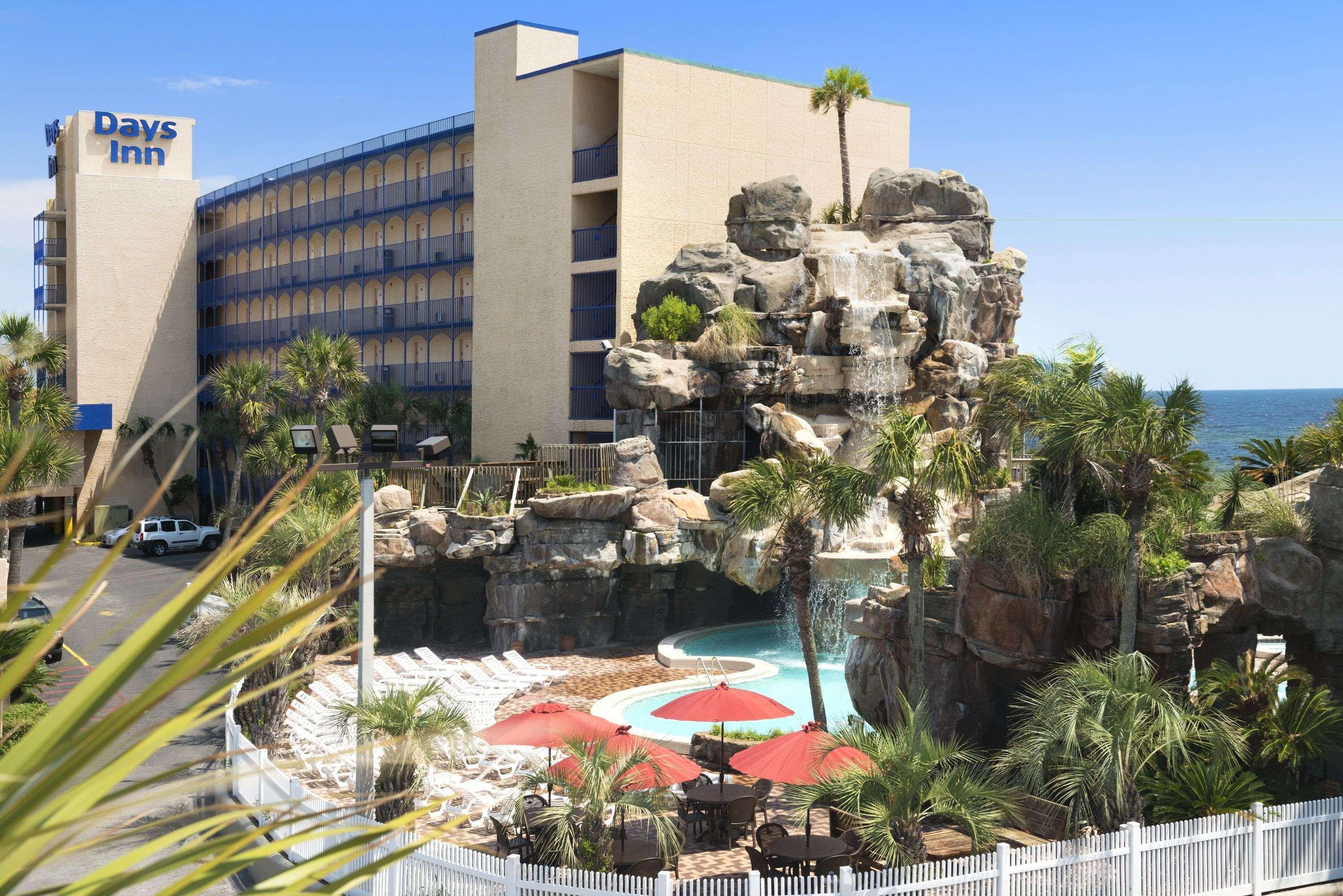 Days Inn By Wyndham Panama City Beach/Ocean Front Esterno foto
