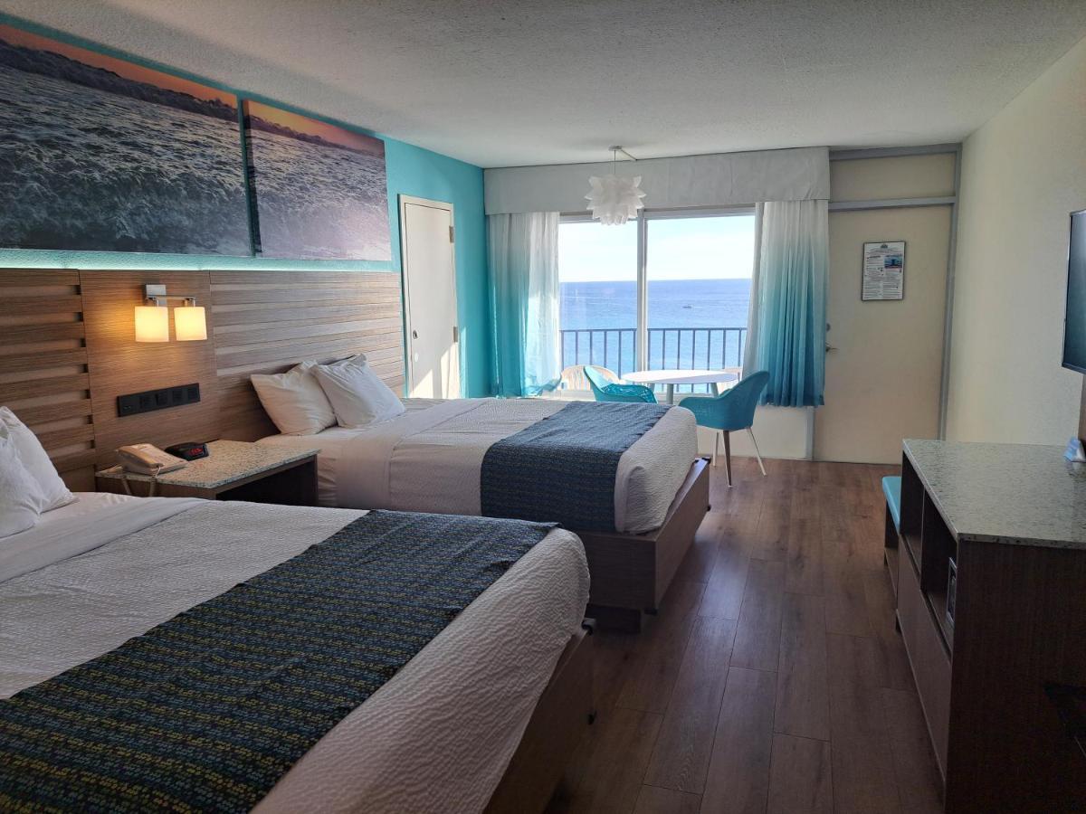 Days Inn By Wyndham Panama City Beach/Ocean Front Esterno foto