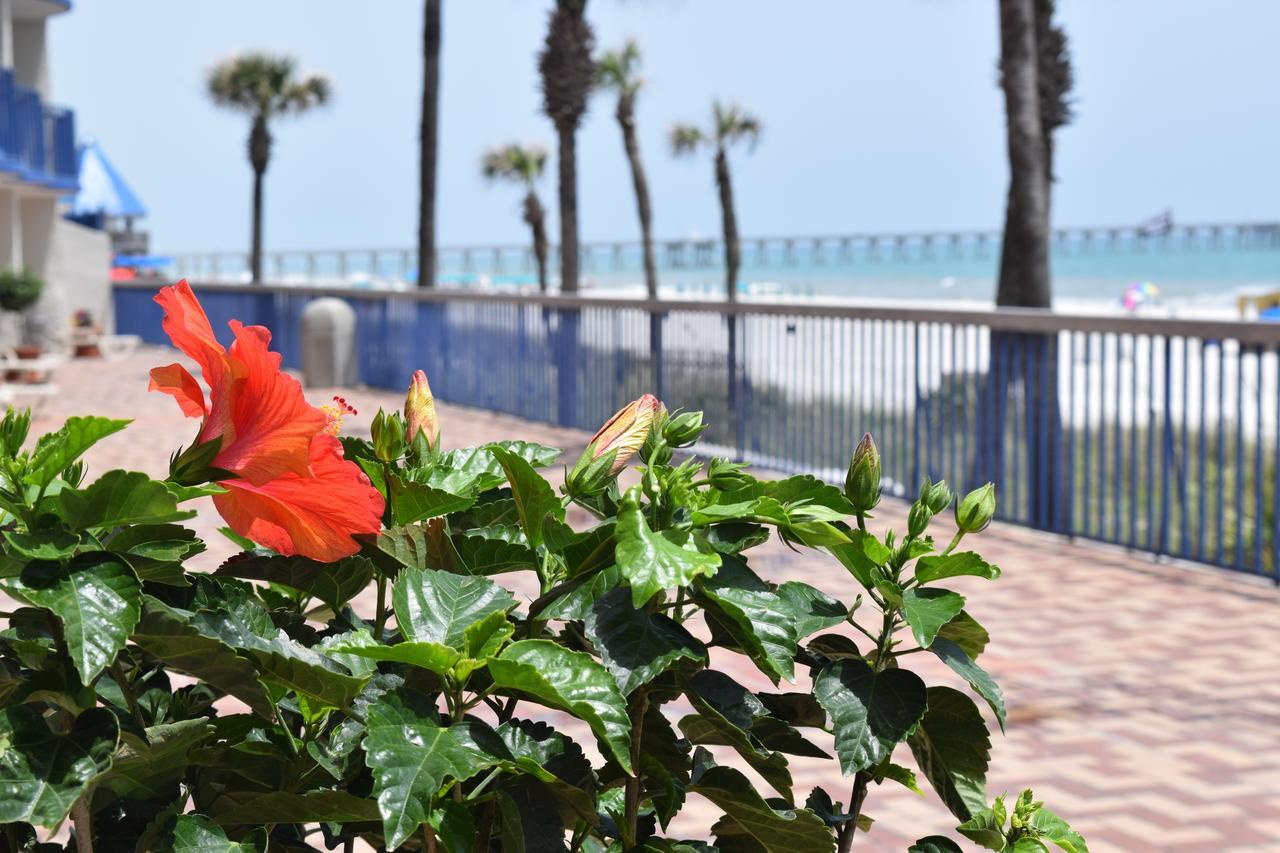 Days Inn By Wyndham Panama City Beach/Ocean Front Esterno foto